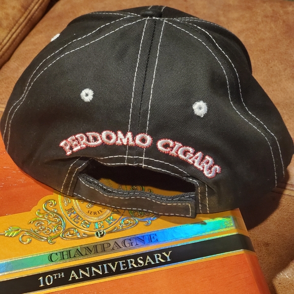 BNWT Perdomo Cigars Bottle Opener Cap - Picture 7 of 7